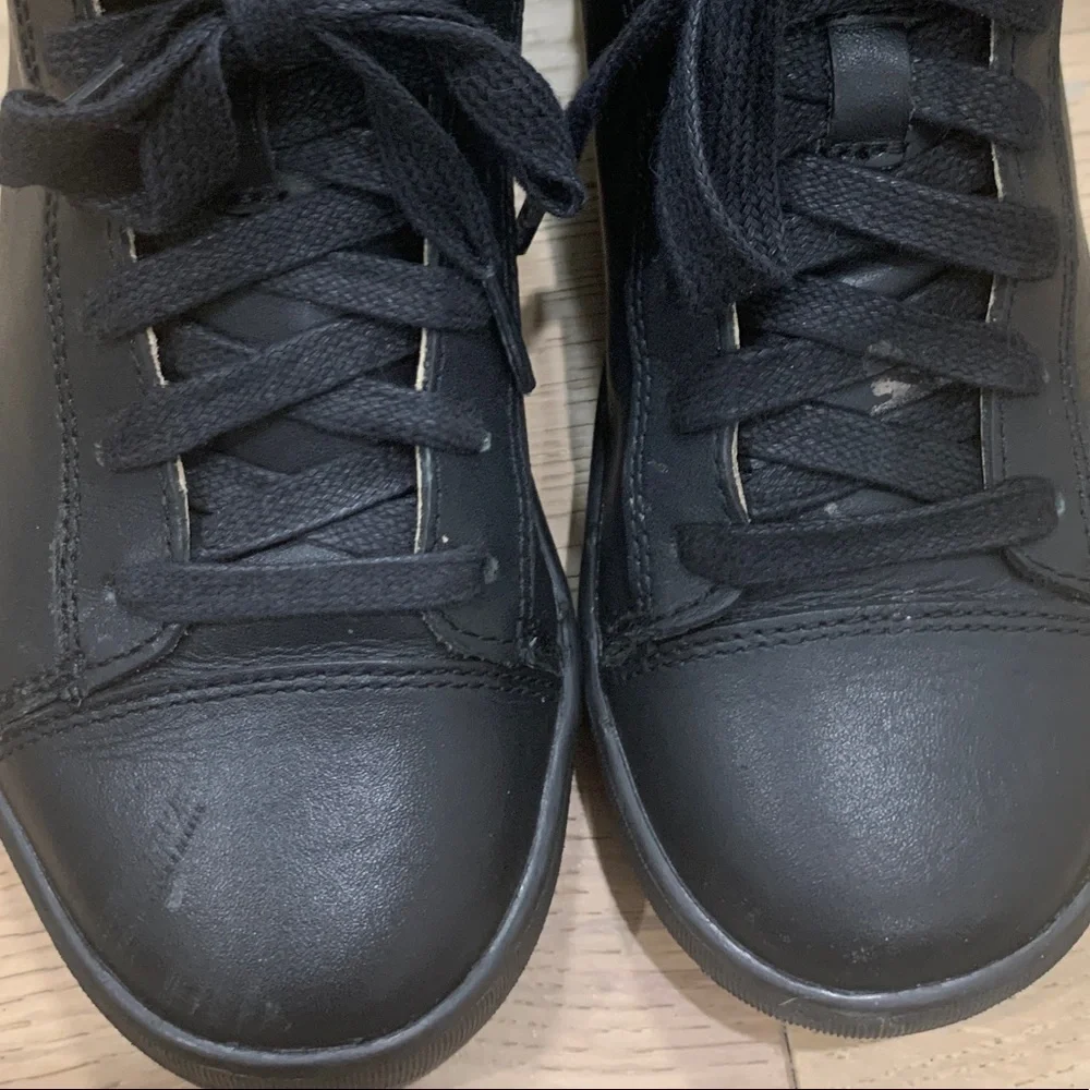 Diesel black leather zipper kids shoes size 1.5